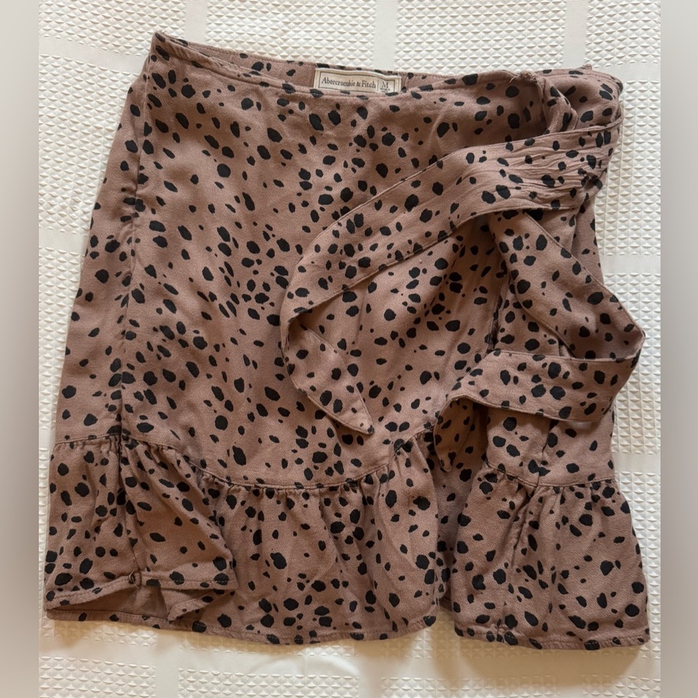 Abercrombie & Fitch Black & Brown Spotted Mini Wrap Skirt Size M